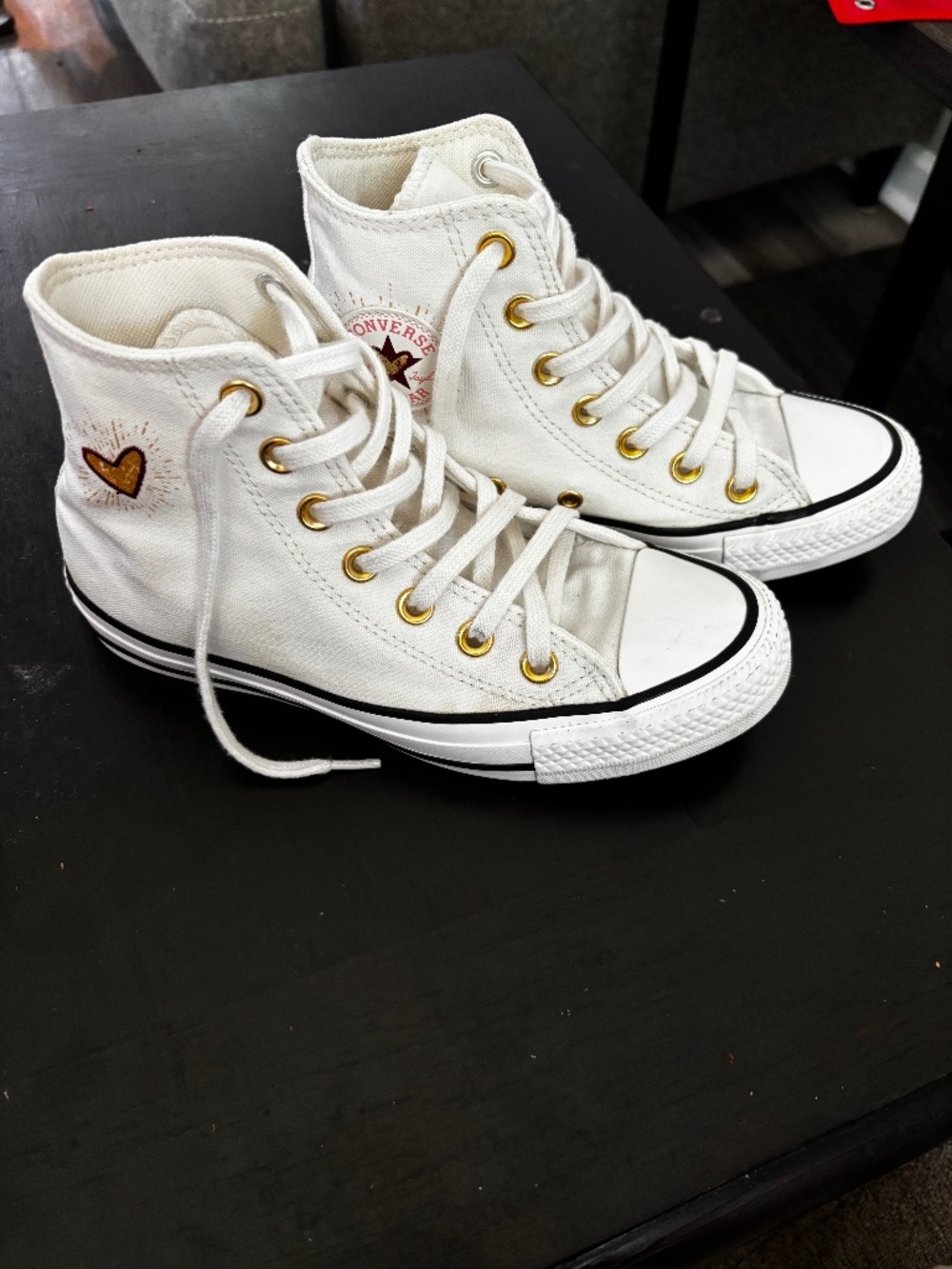 Converse size 5